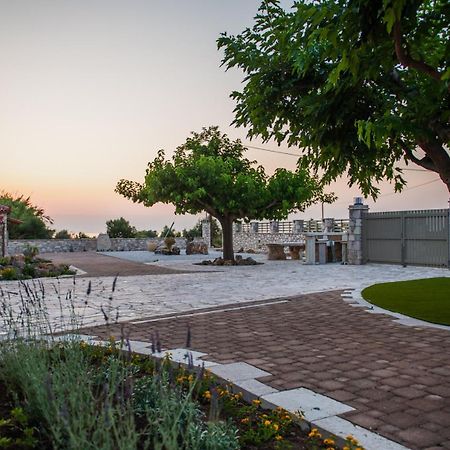 كيوبارِسِيا Terra Helios Suites & Studios المظهر الخارجي الصورة