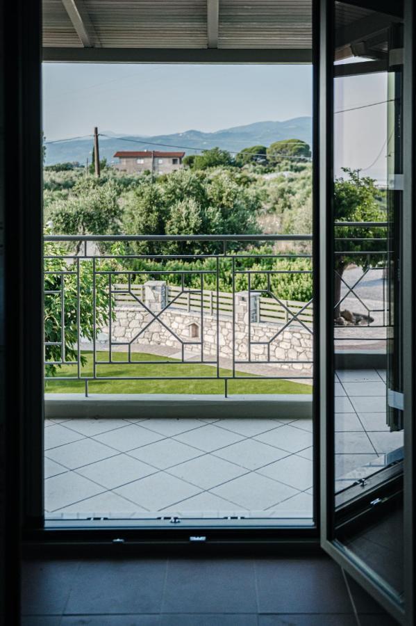 كيوبارِسِيا Terra Helios Suites & Studios المظهر الخارجي الصورة