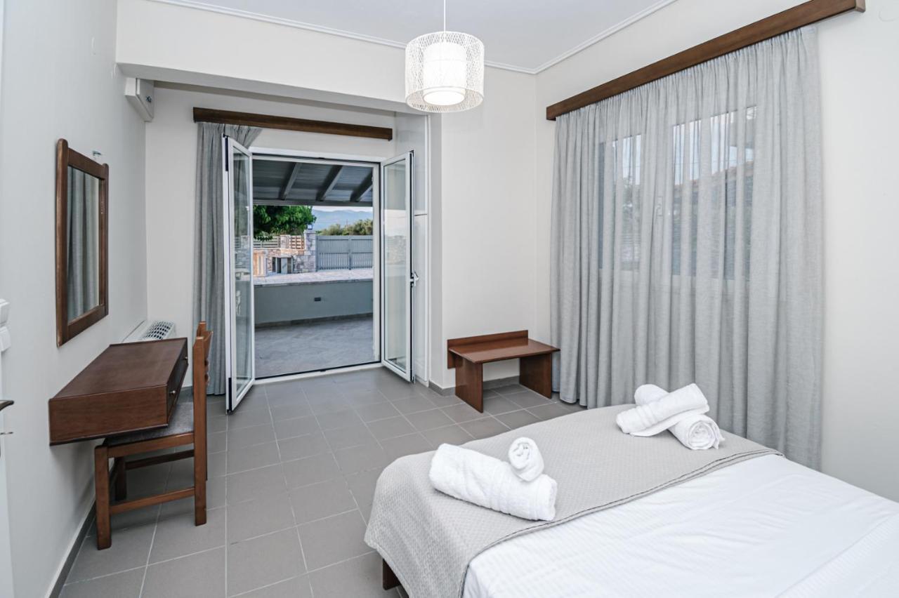 كيوبارِسِيا Terra Helios Suites & Studios الغرفة الصورة