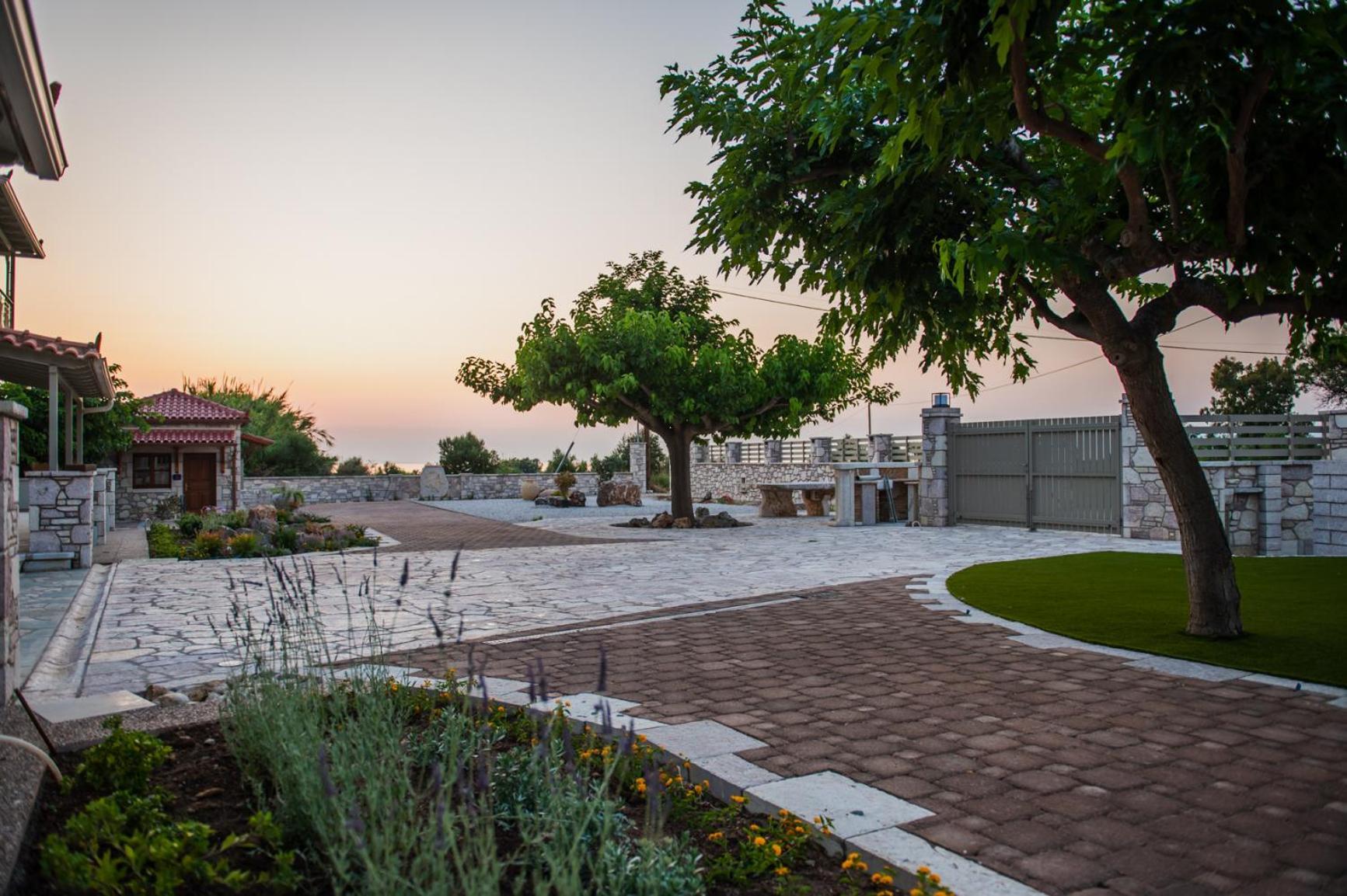 كيوبارِسِيا Terra Helios Suites & Studios المظهر الخارجي الصورة