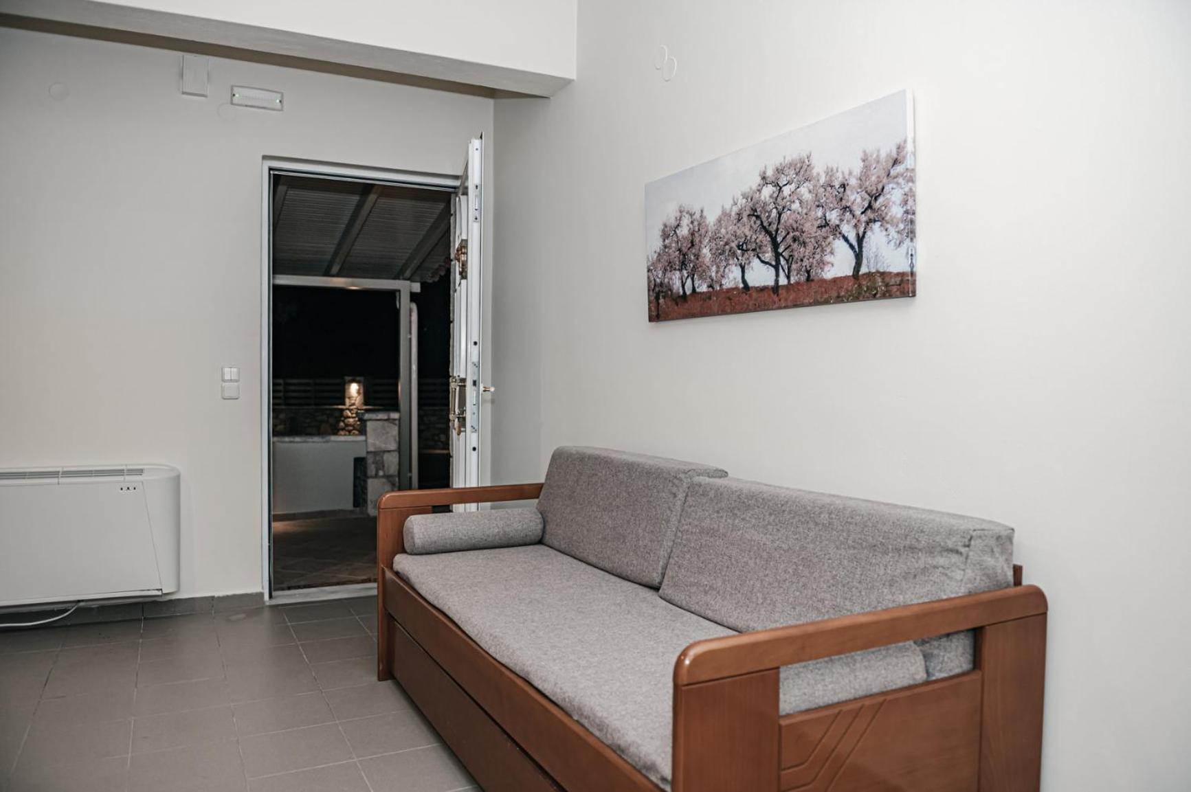 كيوبارِسِيا Terra Helios Suites & Studios الغرفة الصورة
