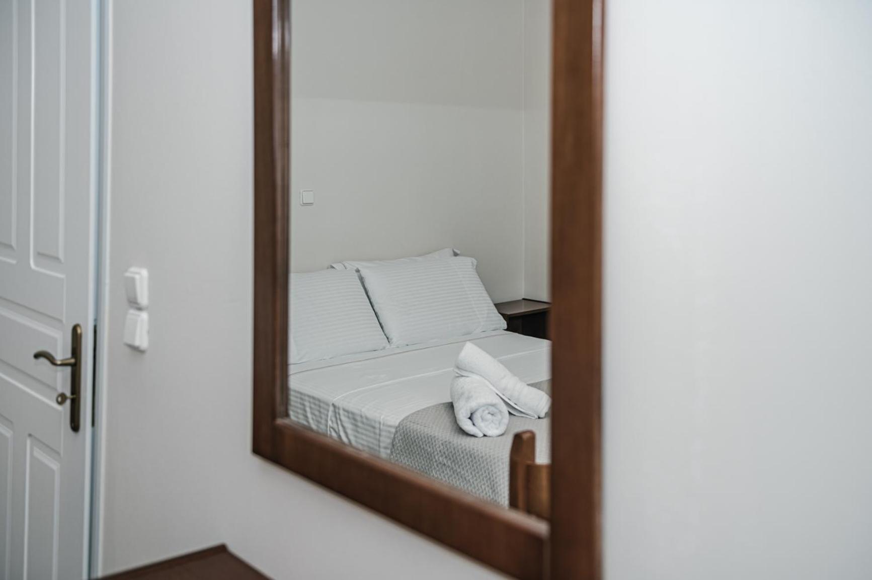 كيوبارِسِيا Terra Helios Suites & Studios الغرفة الصورة