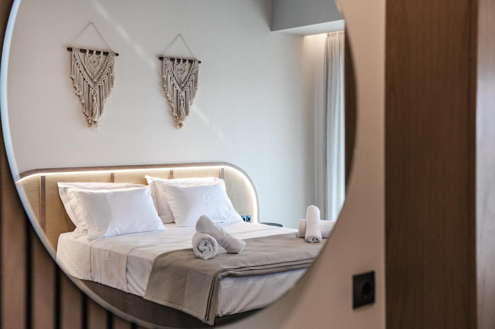 كيوبارِسِيا Terra Helios Suites & Studios الغرفة الصورة