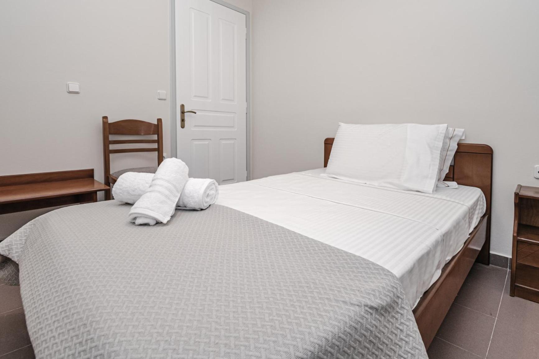 كيوبارِسِيا Terra Helios Suites & Studios الغرفة الصورة