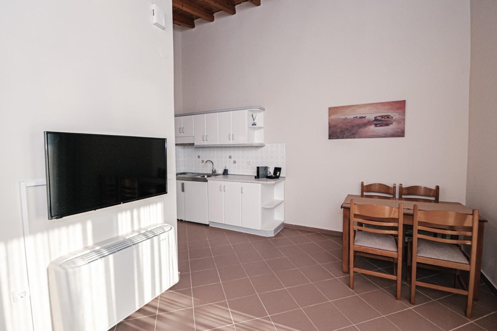 كيوبارِسِيا Terra Helios Suites & Studios الغرفة الصورة